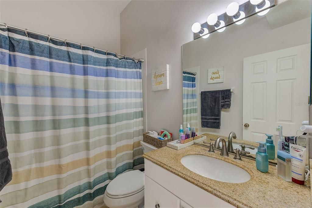 For Sale: $337,900 (2 beds, 2 baths, 1272 Square Feet)