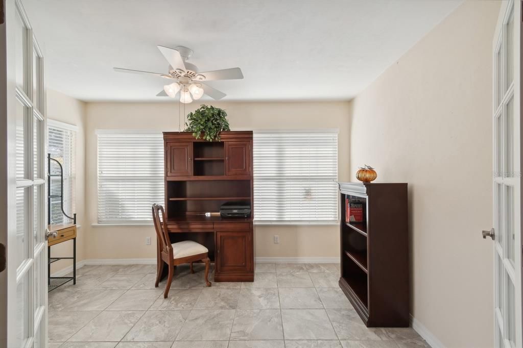 For Sale: $390,000 (3 beds, 2 baths, 1660 Square Feet)