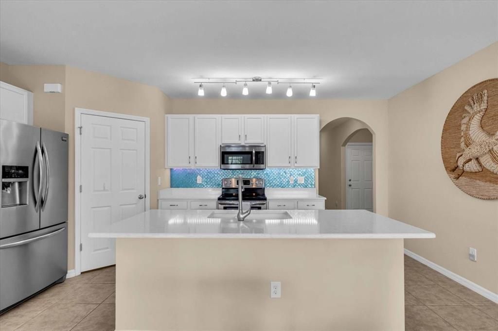 For Sale: $399,000 (4 beds, 2 baths, 1846 Square Feet)