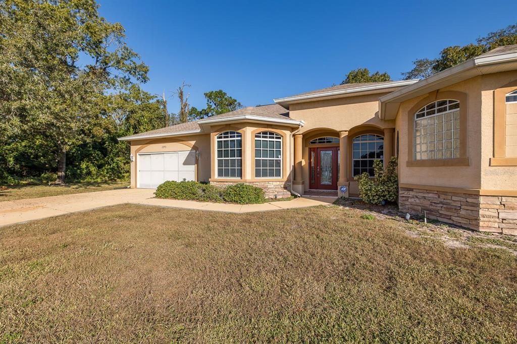 For Sale: $399,900 (3 beds, 2 baths, 2327 Square Feet)