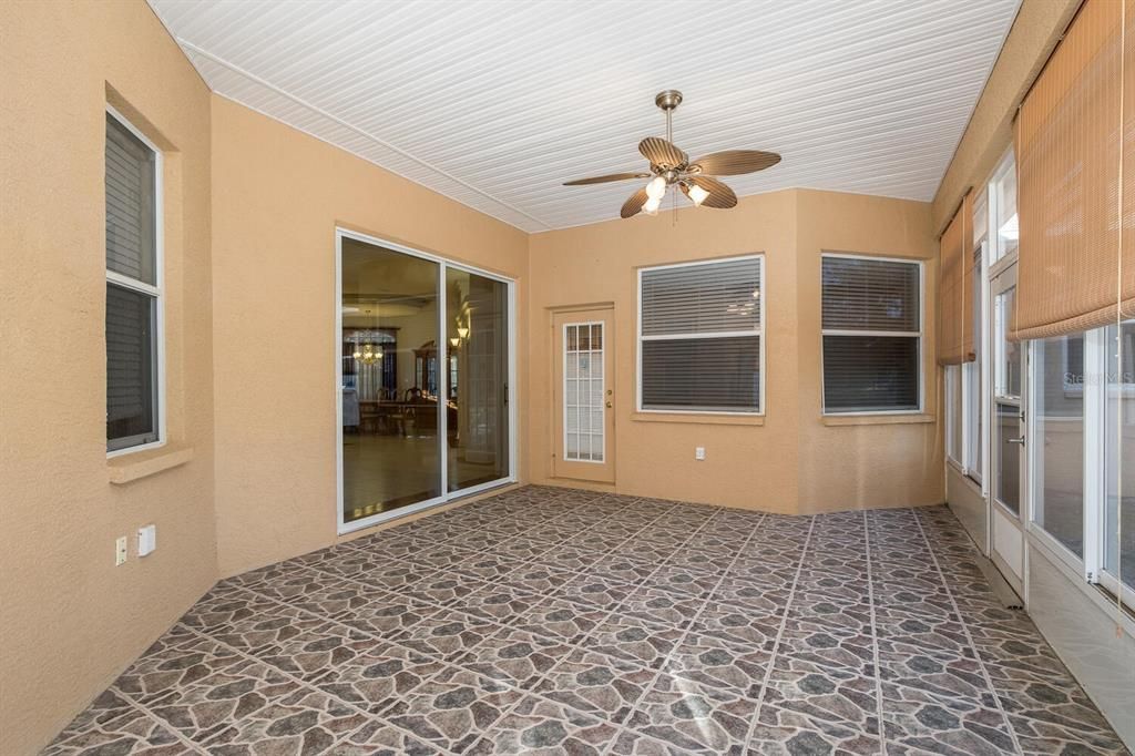 For Sale: $399,900 (3 beds, 2 baths, 2327 Square Feet)