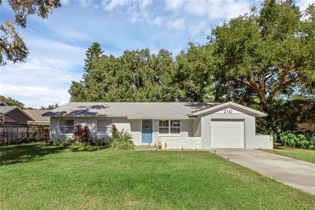 For Sale: $371,000 (3 beds, 2 baths, 1313 Square Feet)