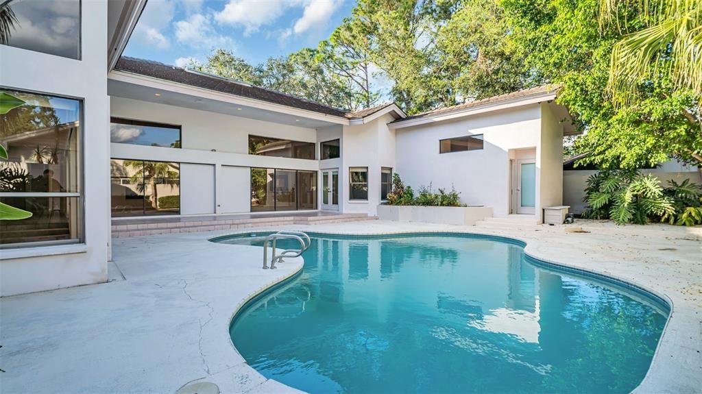 Open Air Pool / Patio