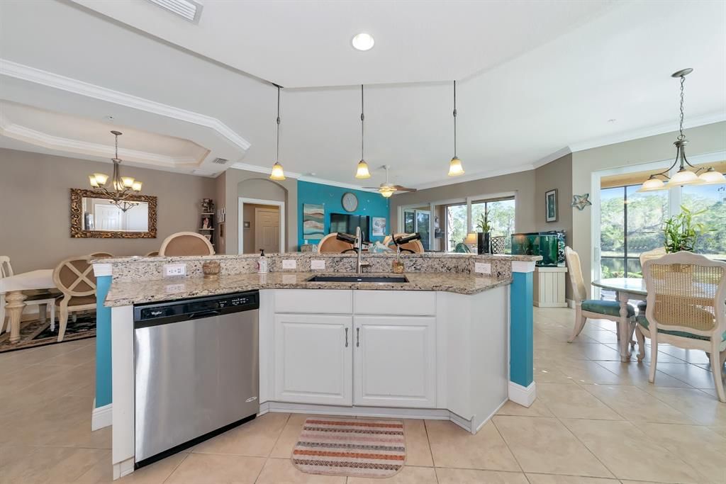 Large Kitchen Breakfast Bar and Stools