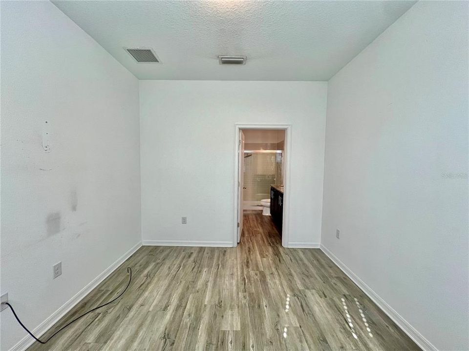 For Rent: $2,200 (3 beds, 2 baths, 1242 Square Feet)