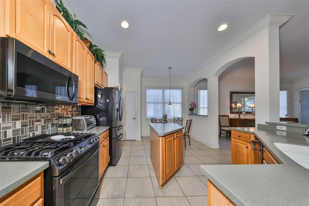 For Sale: $495,000 (2 beds, 2 baths, 1885 Square Feet)