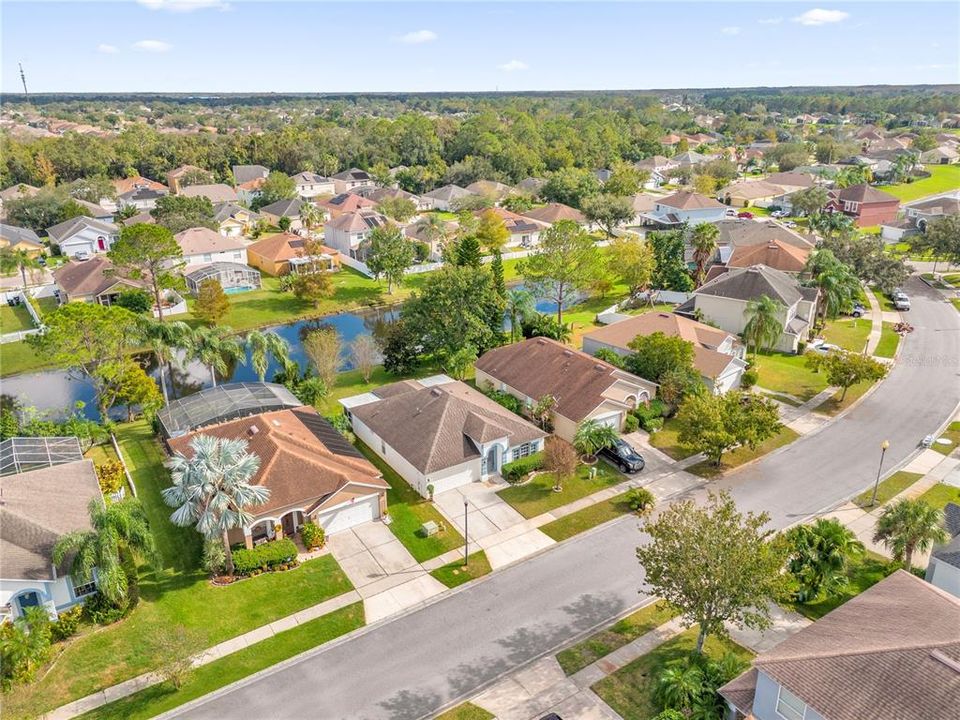 For Sale: $400,000 (3 beds, 2 baths, 1511 Square Feet)