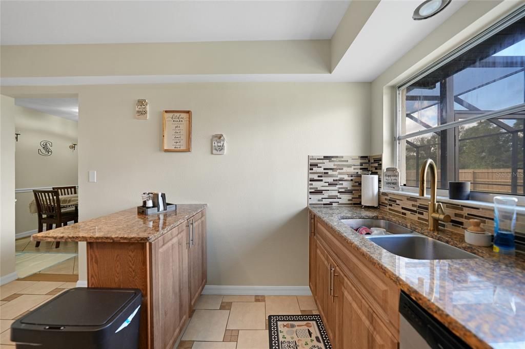 For Sale: $279,000 (3 beds, 2 baths, 1012 Square Feet)