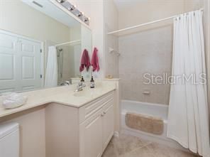 For Sale: $409,000 (2 beds, 2 baths, 1318 Square Feet)