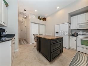 For Sale: $409,000 (2 beds, 2 baths, 1318 Square Feet)