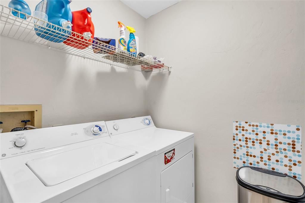 For Sale: $295,000 (2 beds, 2 baths, 1048 Square Feet)