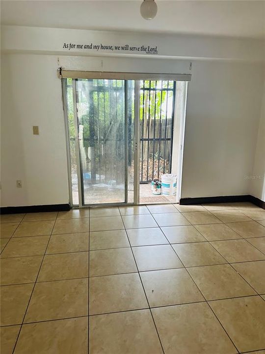 For Rent: $2,200 (2 beds, 2 baths, 1032 Square Feet)