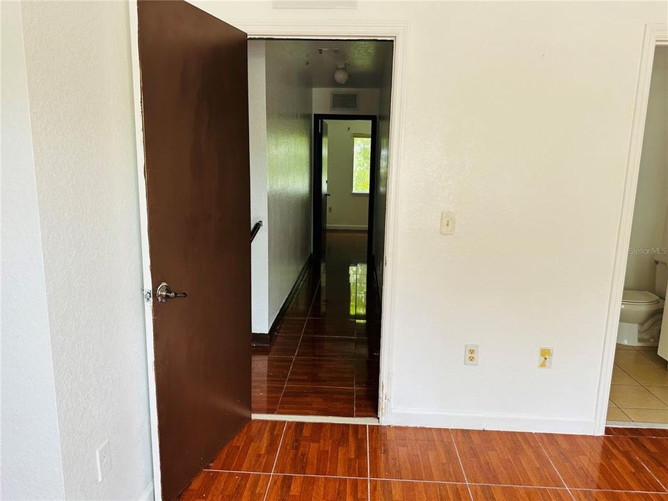 For Rent: $2,200 (2 beds, 2 baths, 1032 Square Feet)