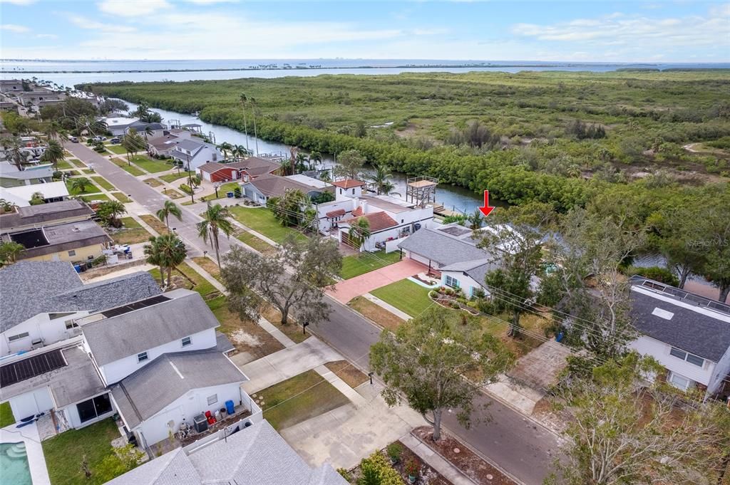 For Sale: $795,000 (4 beds, 2 baths, 1712 Square Feet)