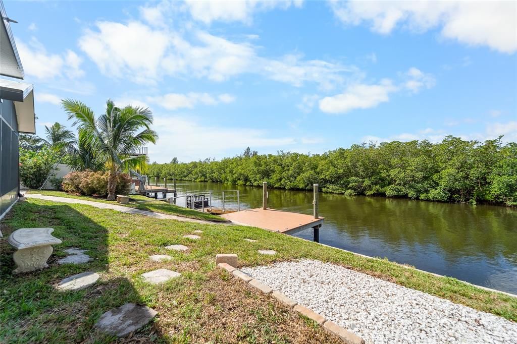 For Sale: $795,000 (4 beds, 2 baths, 1712 Square Feet)