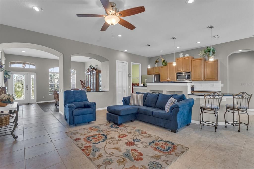 main livingroom entryway