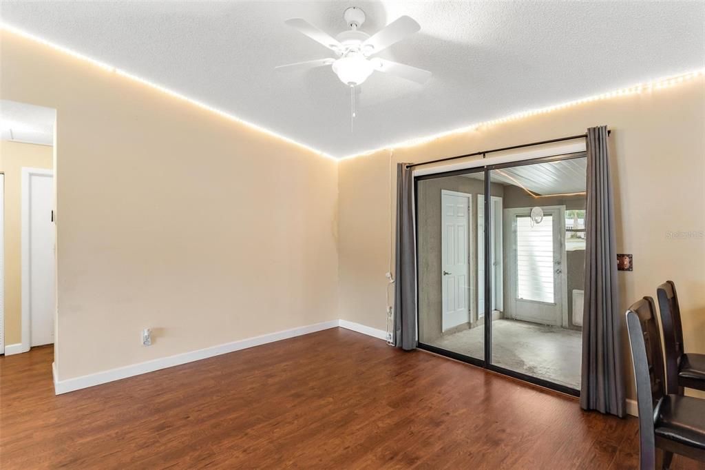 Dining Area with Sliding Doors leading to Lanai Area