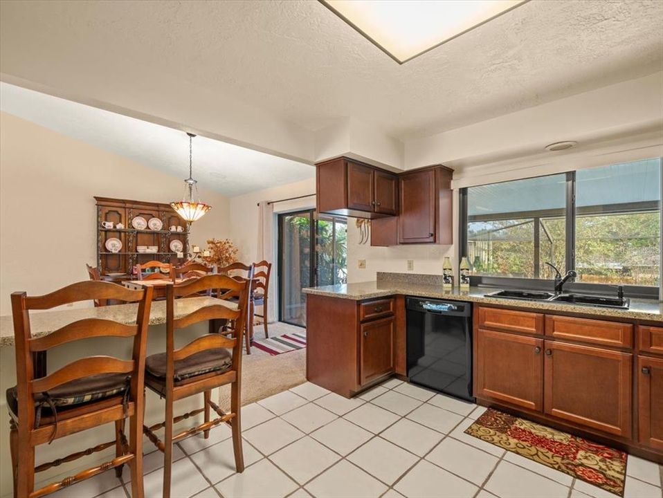 For Sale: $325,000 (3 beds, 2 baths, 1388 Square Feet)