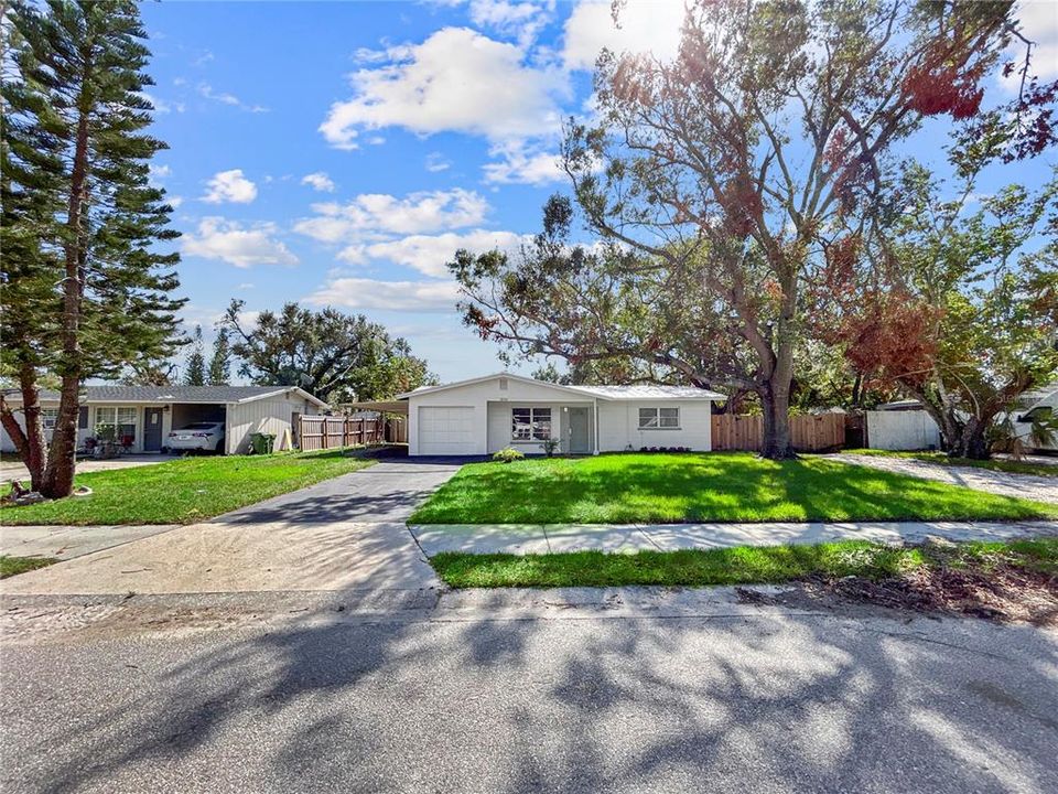 For Sale: $385,000 (3 beds, 2 baths, 1424 Square Feet)