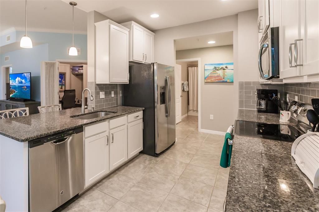 For Sale: $364,900 (2 beds, 2 baths, 1397 Square Feet)