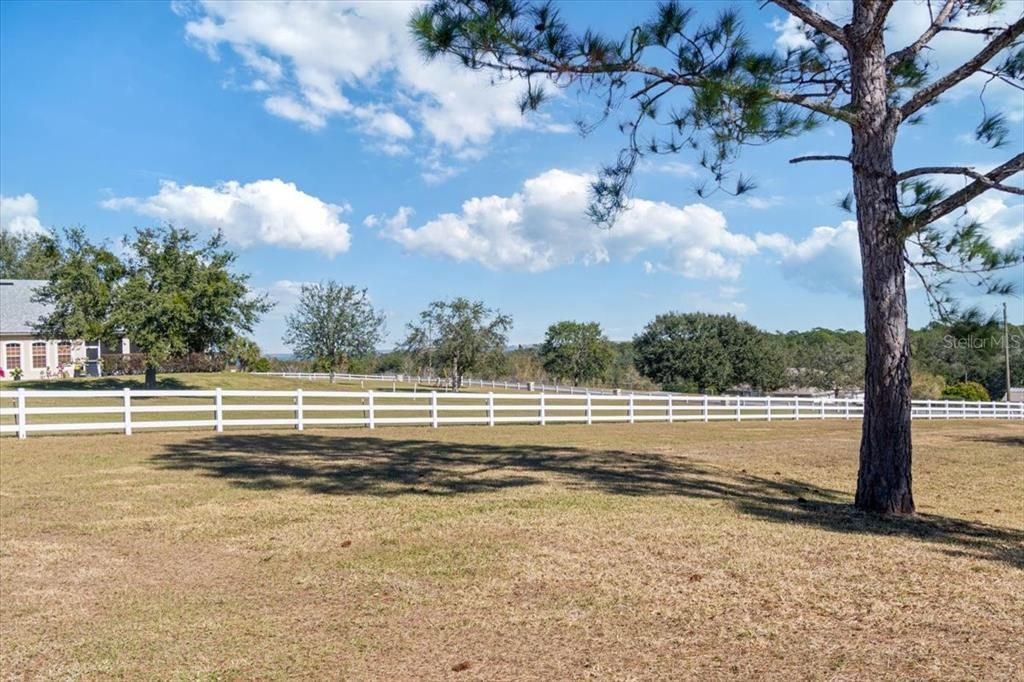 For Sale: $684,900 (3 beds, 3 baths, 1960 Square Feet)