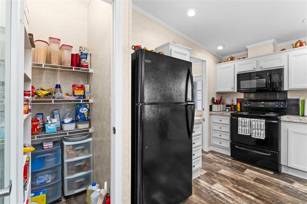 Living room/Kitchen combo