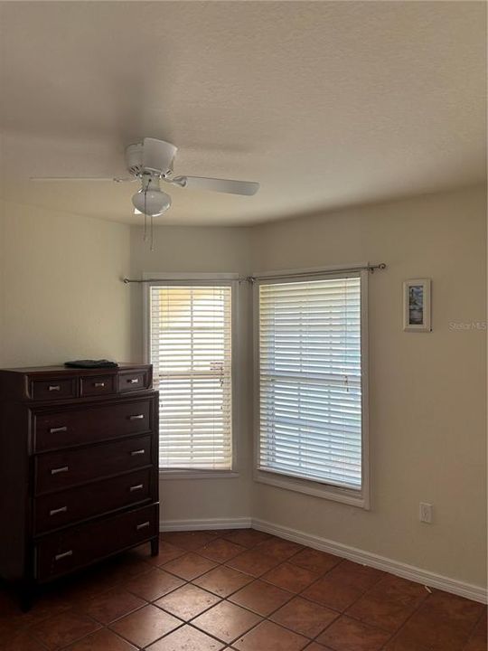 For Rent: $2,200 (3 beds, 2 baths, 1181 Square Feet)