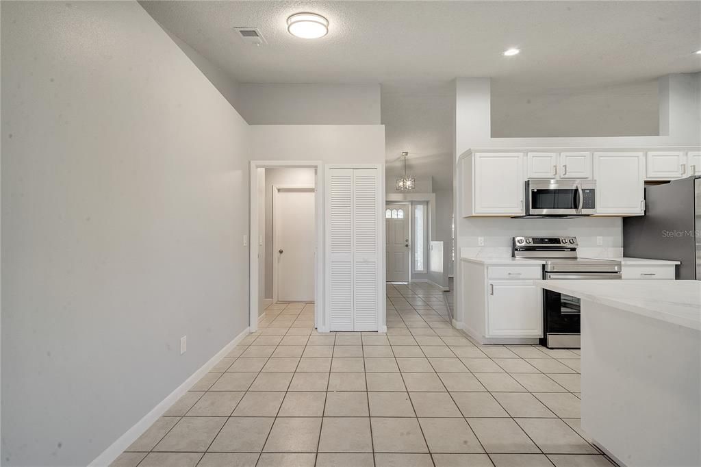 For Sale: $329,900 (3 beds, 2 baths, 1715 Square Feet)