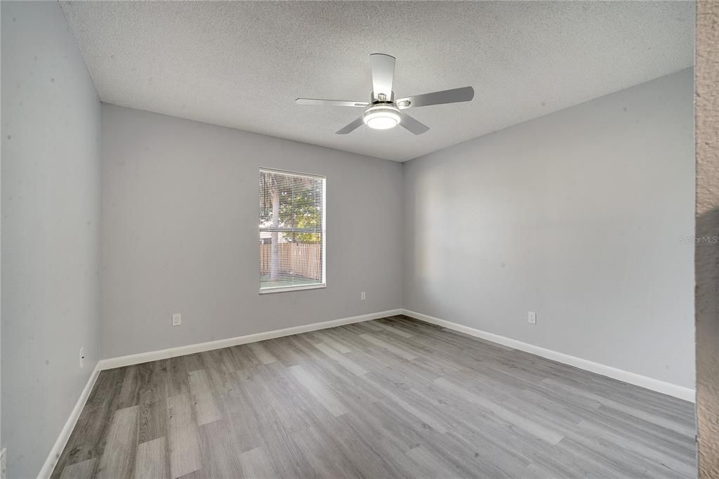 For Sale: $329,900 (3 beds, 2 baths, 1715 Square Feet)