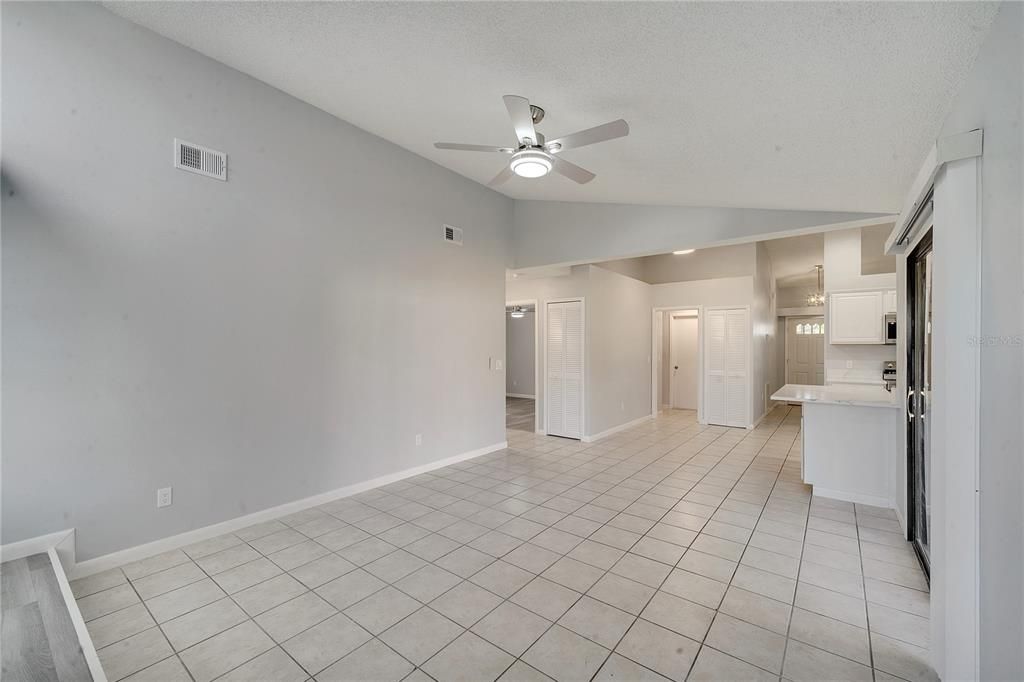 For Sale: $329,900 (3 beds, 2 baths, 1715 Square Feet)