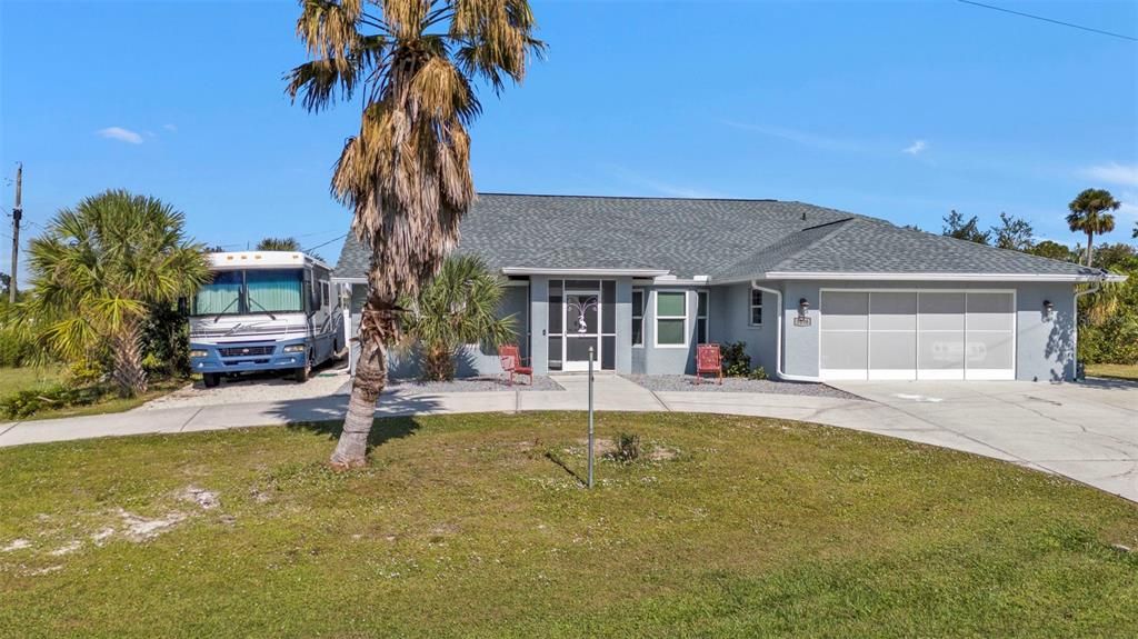 RV side parking and nice long curved driveway