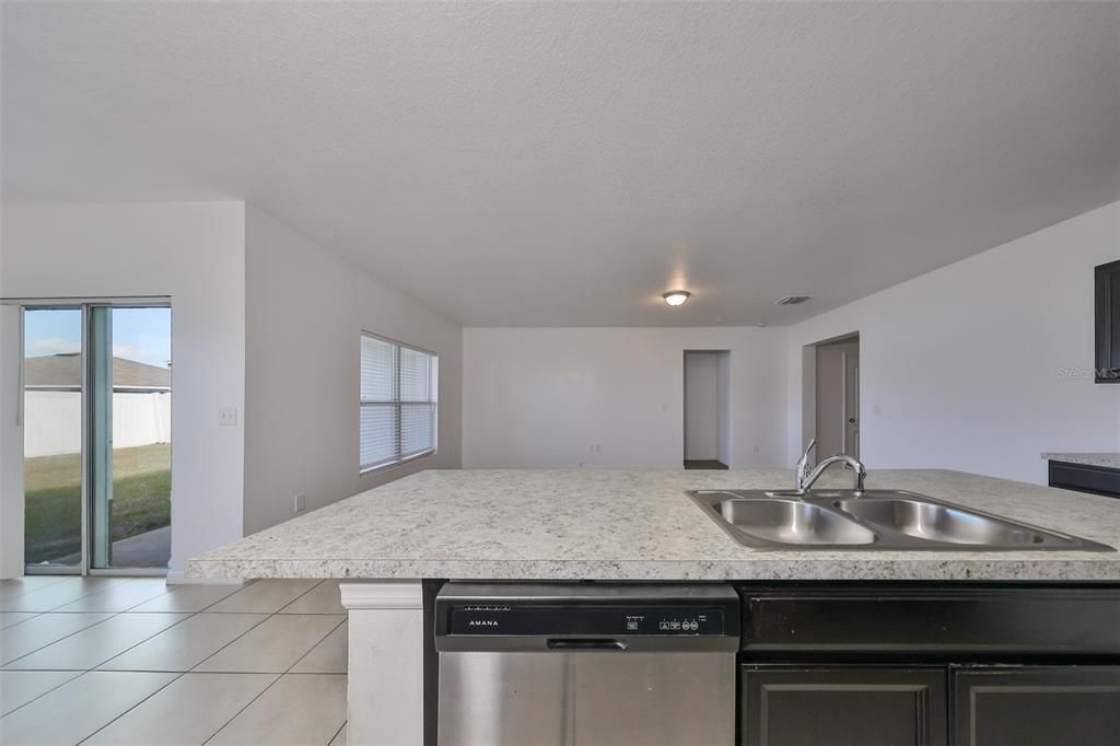 For Sale: $340,000 (4 beds, 2 baths, 1881 Square Feet)