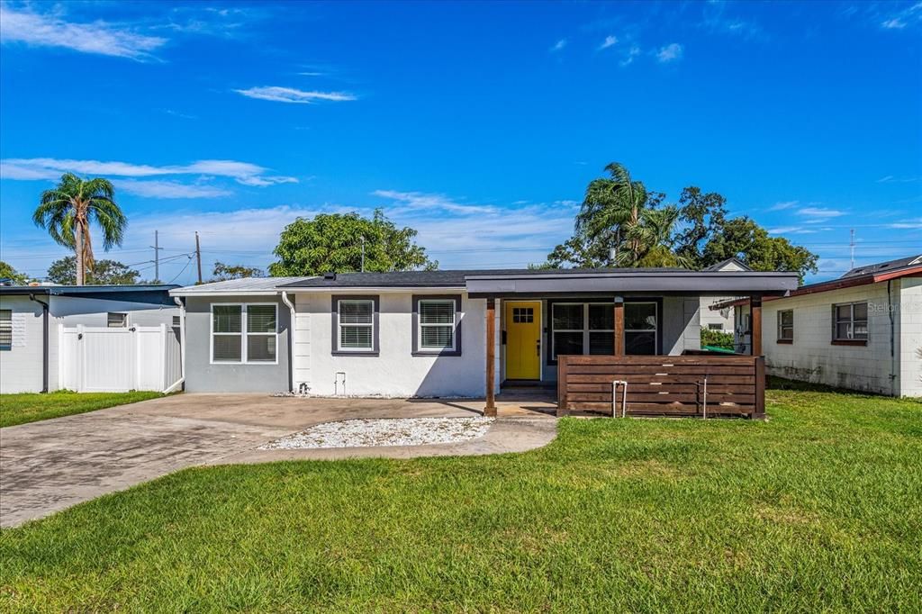 For Sale: $335,000 (3 beds, 1 baths, 998 Square Feet)