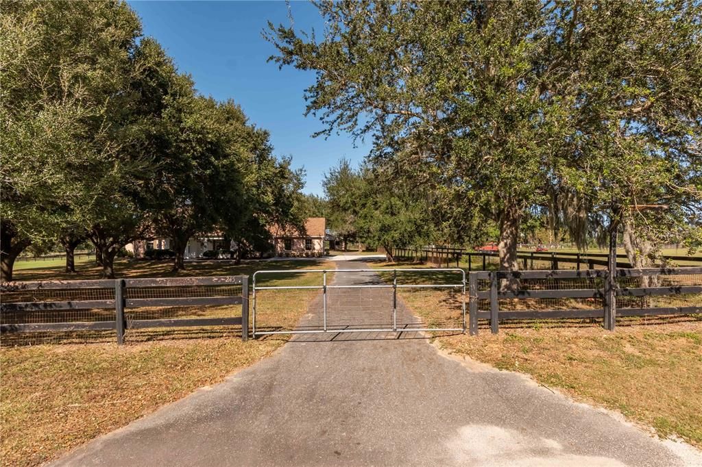 For Sale: $1,200,000 (4 beds, 3 baths, 2673 Square Feet)