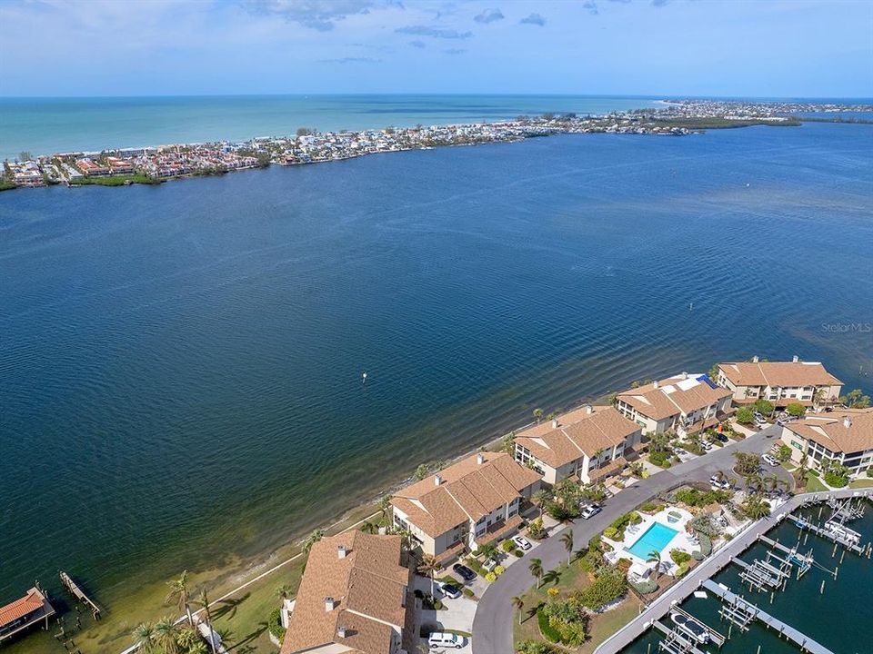 For Sale: $1,250,000 (3 beds, 2 baths, 2307 Square Feet)