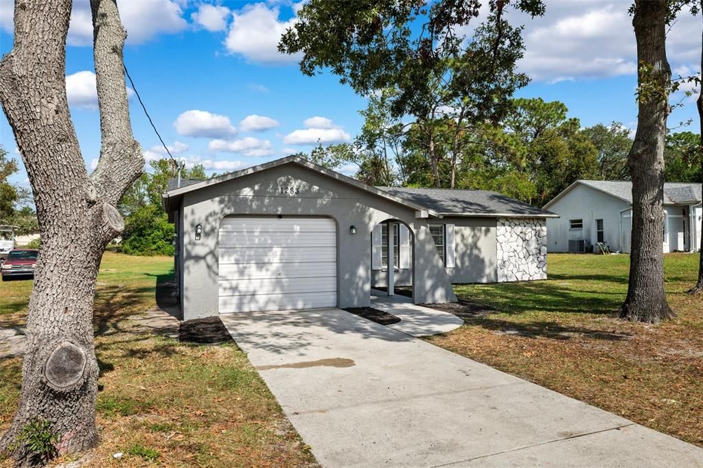 For Sale: $315,000 (3 beds, 2 baths, 1490 Square Feet)