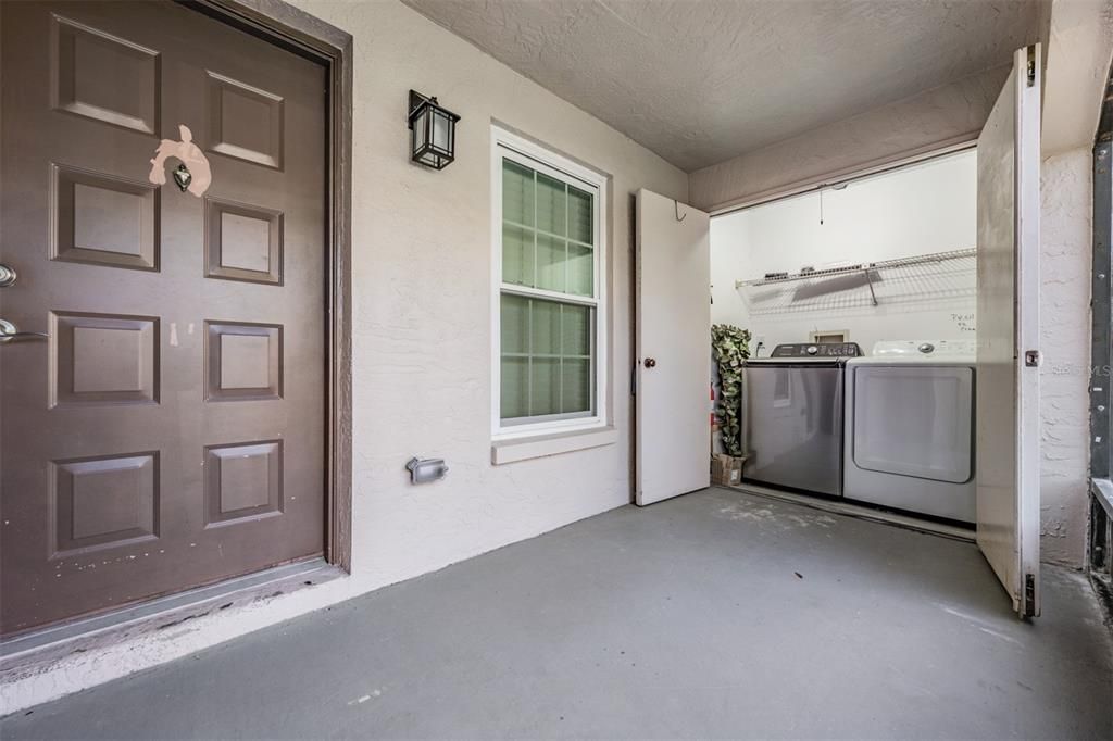 For Sale: $219,900 (2 beds, 2 baths, 900 Square Feet)