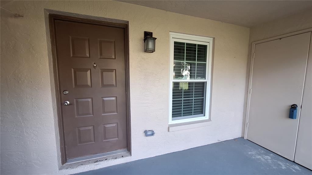 For Sale: $219,900 (2 beds, 2 baths, 900 Square Feet)