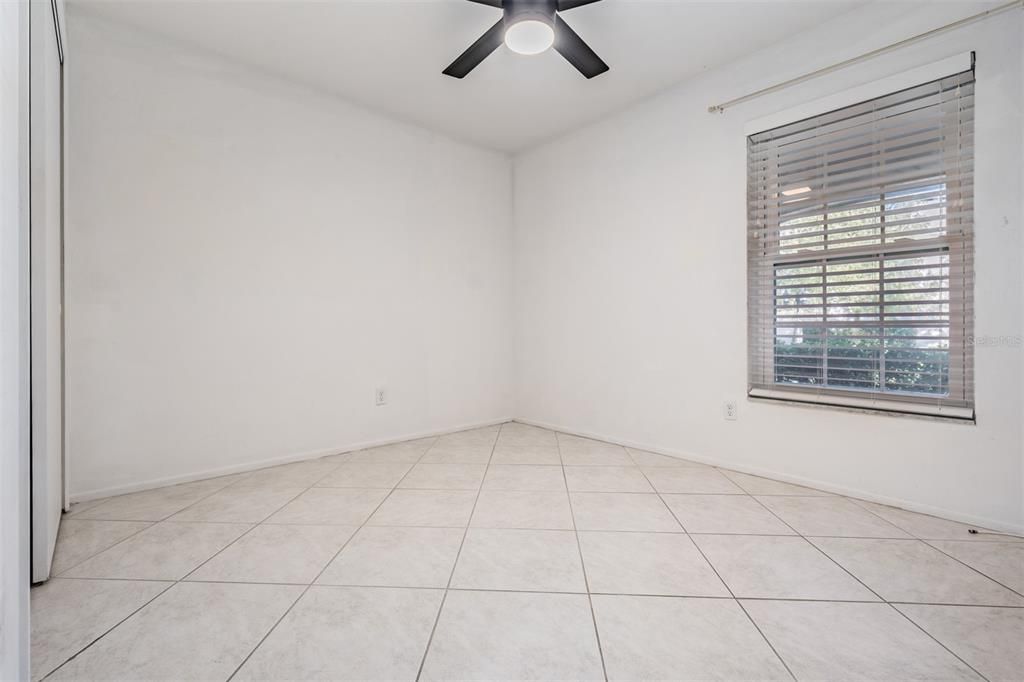 For Sale: $219,900 (2 beds, 2 baths, 900 Square Feet)