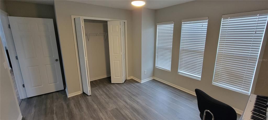 For Rent: $2,000 (3 beds, 2 baths, 1418 Square Feet)