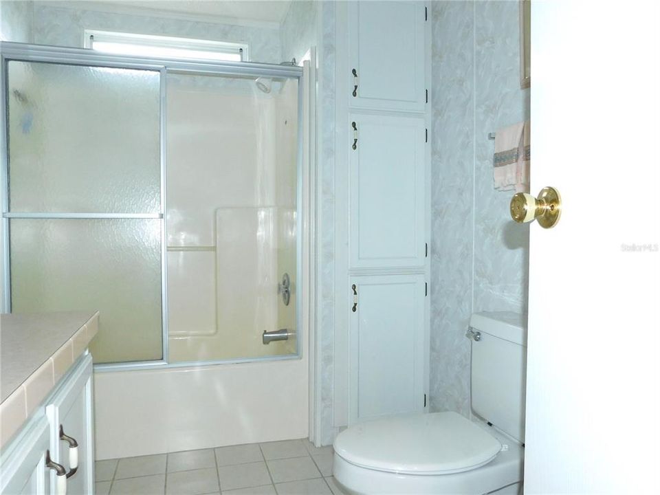 For Sale: $199,900 (2 beds, 2 baths, 1472 Square Feet)