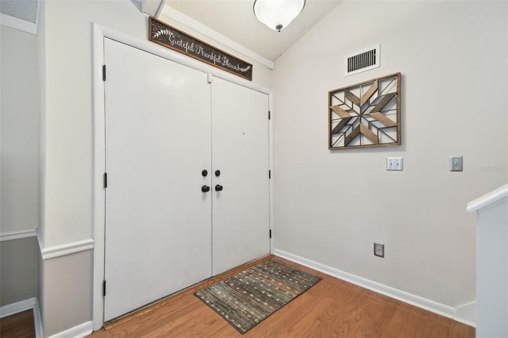 For Sale: $425,000 (3 beds, 2 baths, 1994 Square Feet)