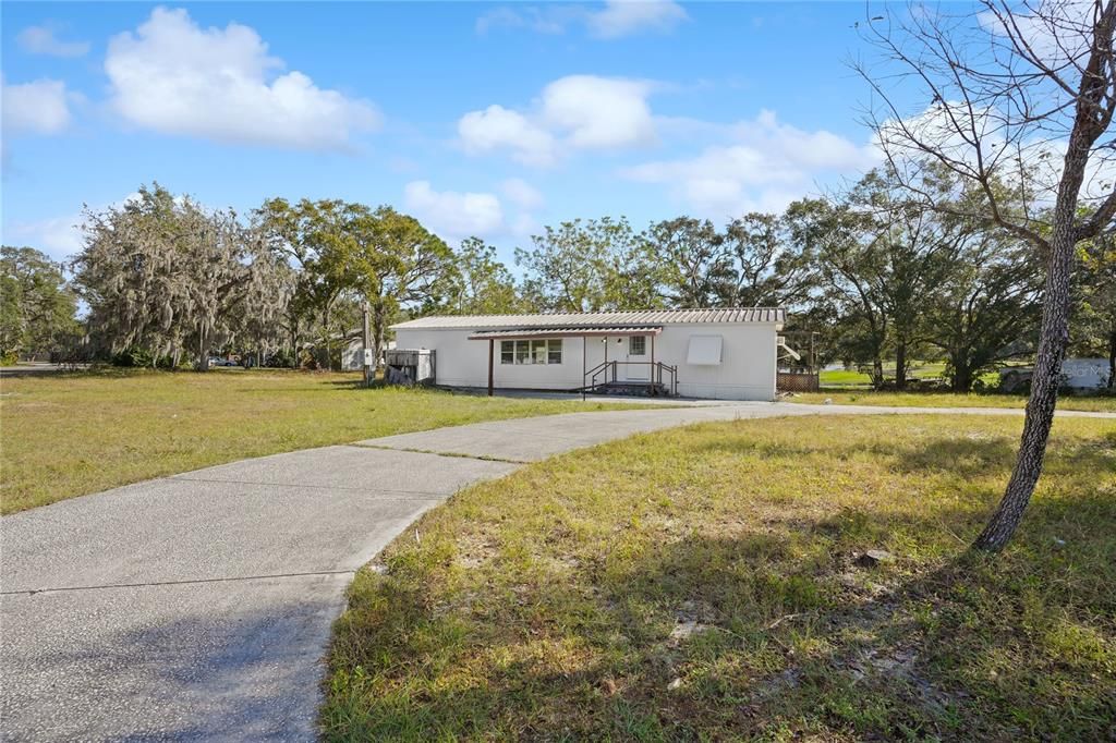 For Sale: $230,000 (3 beds, 2 baths, 1440 Square Feet)