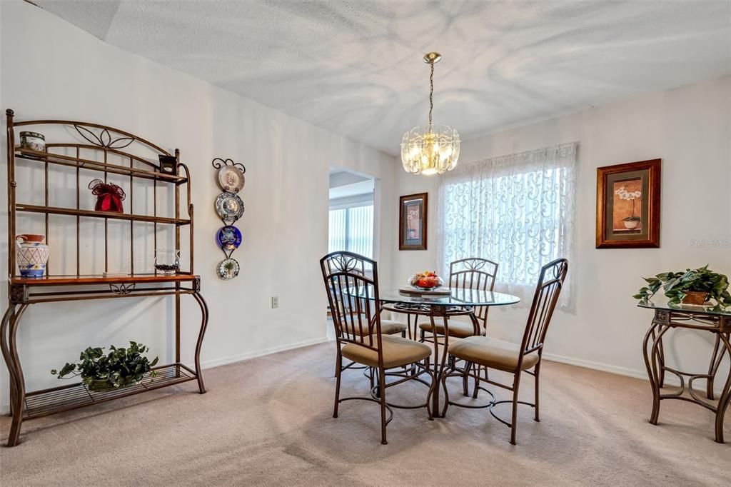 For Sale: $337,500 (2 beds, 2 baths, 1627 Square Feet)