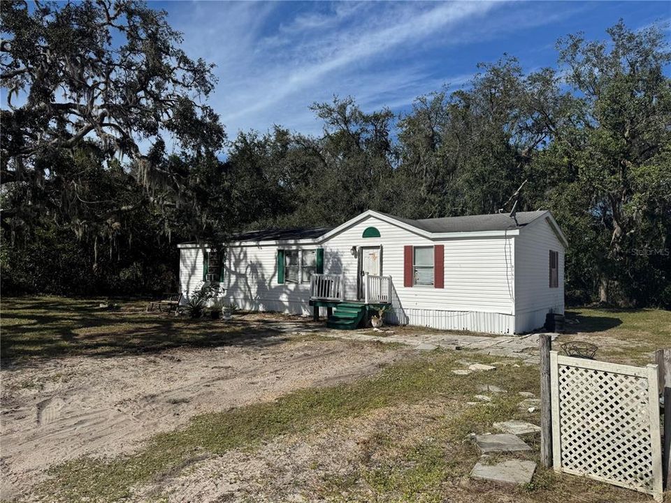 For Sale: $120,000 (3 beds, 2 baths, 1248 Square Feet)