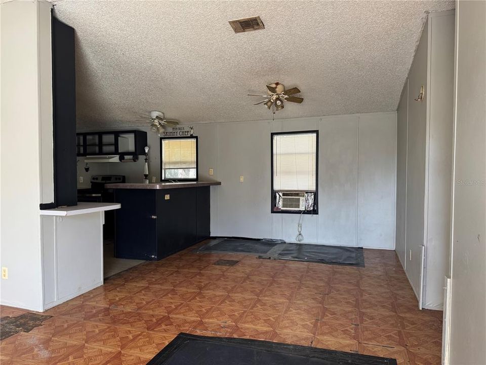 For Sale: $120,000 (3 beds, 2 baths, 1248 Square Feet)