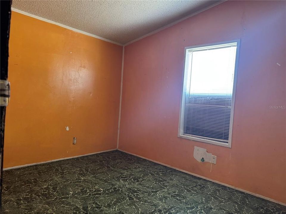 For Sale: $120,000 (3 beds, 2 baths, 1248 Square Feet)