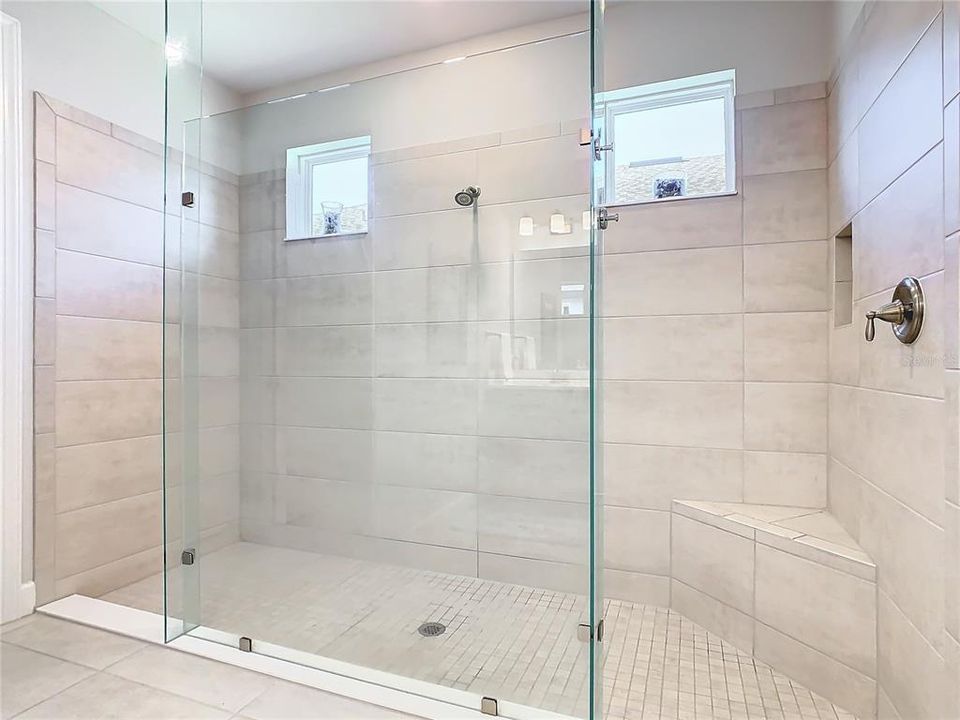 Upgraded Shower w/ Bench