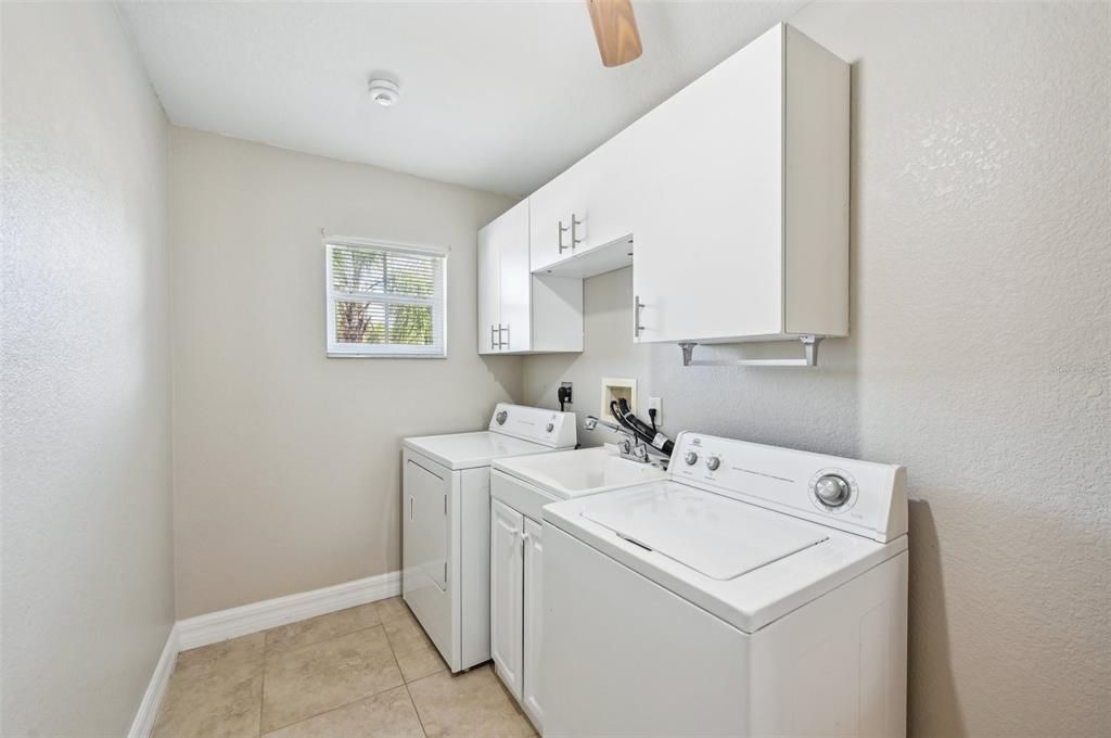 For Sale: $418,000 (3 beds, 2 baths, 2000 Square Feet)