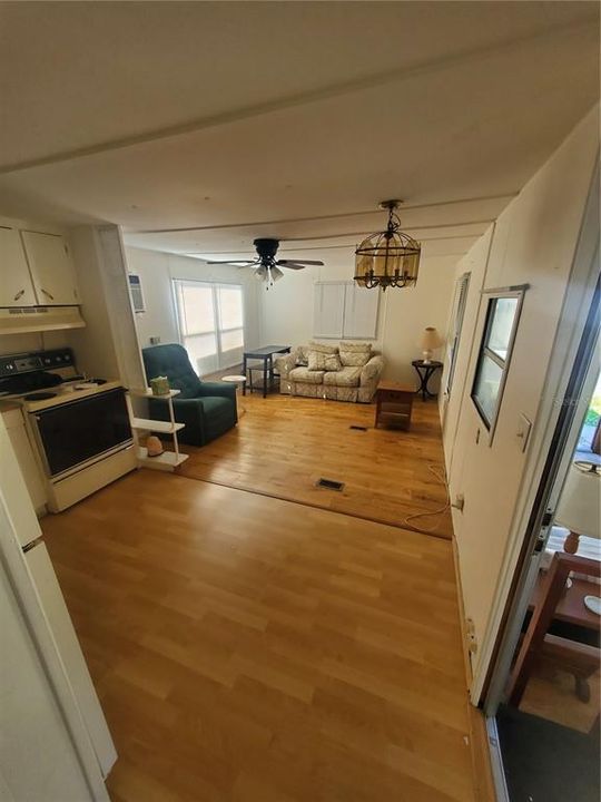 For Sale: $75,000 (2 beds, 1 baths, 528 Square Feet)